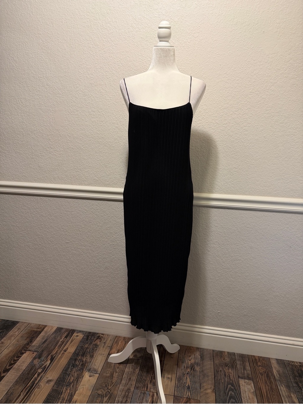 Good American Plissé Midi Dress Size 1/2